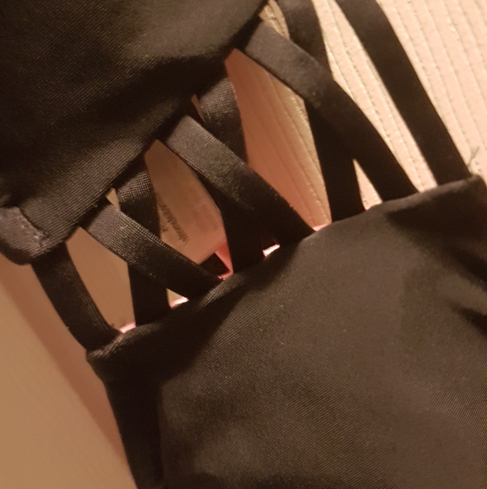 Bikini Set - Picture 7 of 9